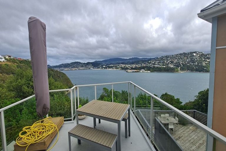 Photo of property in 7a Countess Close, Maupuia, Wellington, 6022