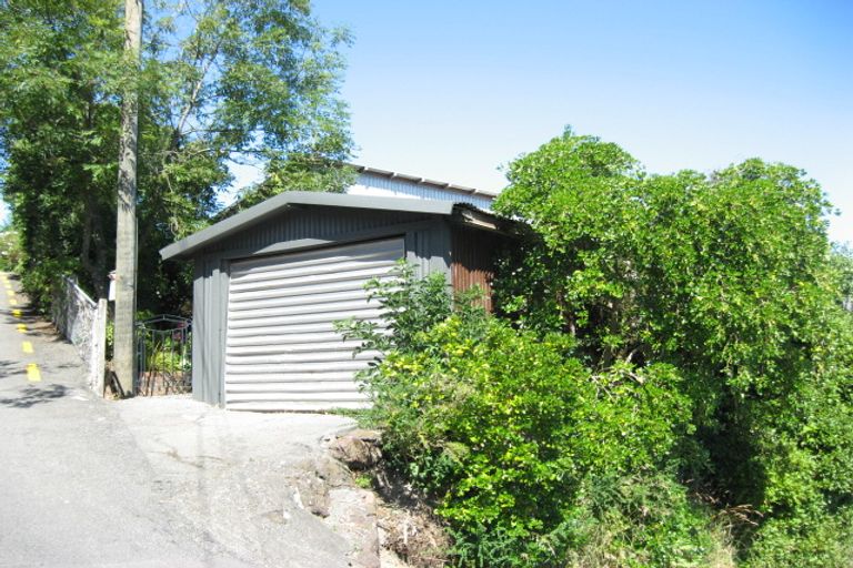 Photo of property in 12 Selwyn Road, Lyttelton, 8082