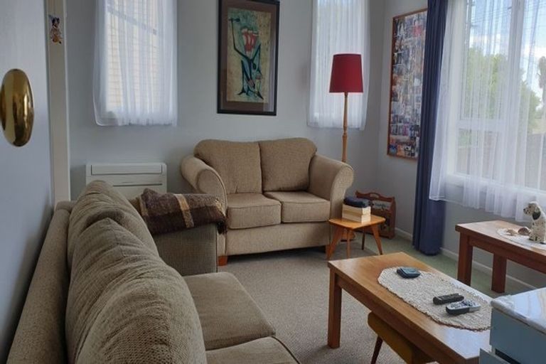 Photo of property in 2/103 Arran Road, Browns Bay, Auckland, 0630