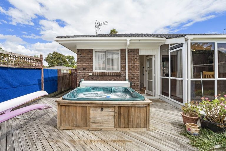 Photo of property in 5 Glengowan Place, Conifer Grove, Takanini, 2112