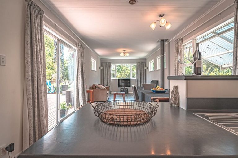 Photo of property in 734 Okahukura Road, Tapora, Wellsford, 0977