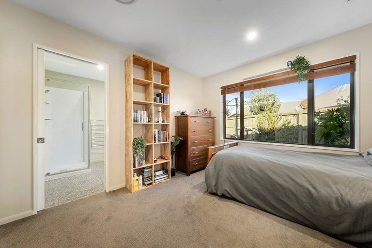 Photo of property in 17 Evergreen Place, Parklands, Christchurch, 8083