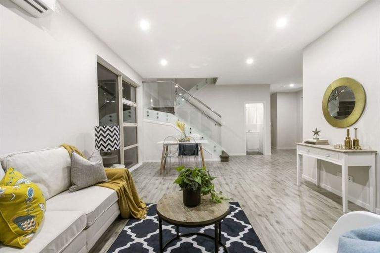 Photo of property in 2 Rashni Road, Flat Bush, Auckland, 2019