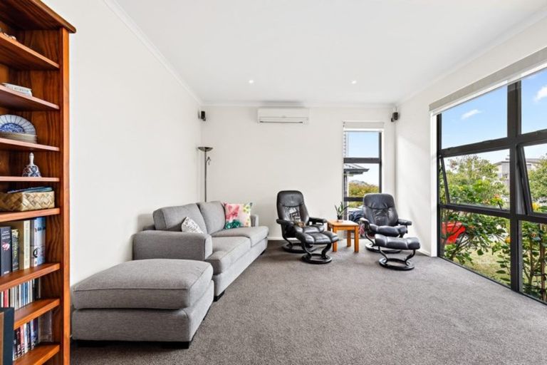 Photo of property in 7 Tuangi Street, Long Bay, Auckland, 0630