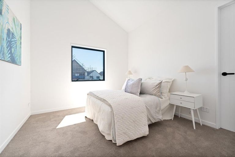 Photo of property in 67 Maungakaraka Road, Karaka, 2580