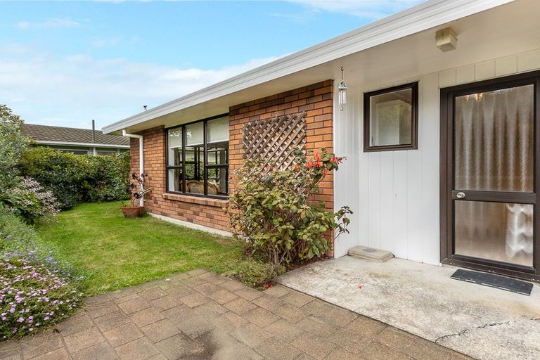 Photo of property in 2 Kanawa Street, Waikanae, 5036