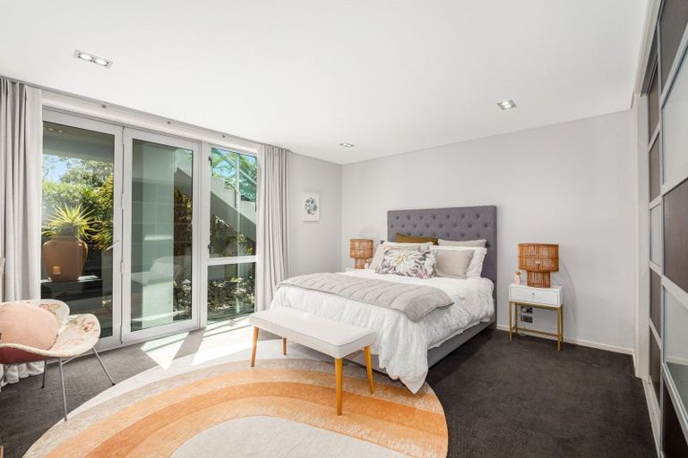 Photo of property in 32 Roys Road, Plimmerton, Porirua, 5026