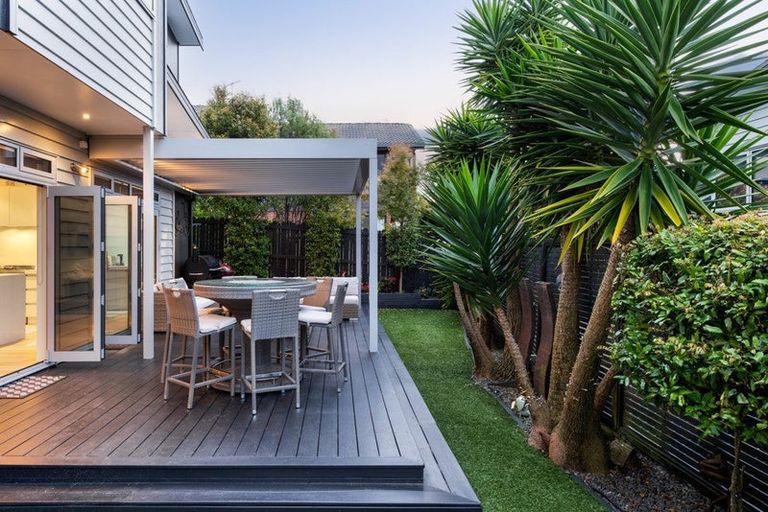 Photo of property in 131 Kowhai Road, Mairangi Bay, Auckland, 0630