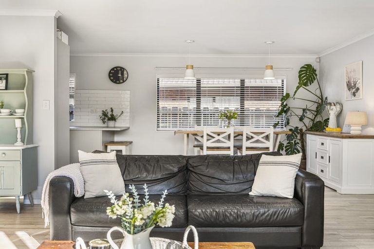 Photo of property in 20 Milson Drive, Papakura, 2110