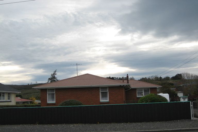 Photo of property in 28 Gormack Street, Balclutha, 9230