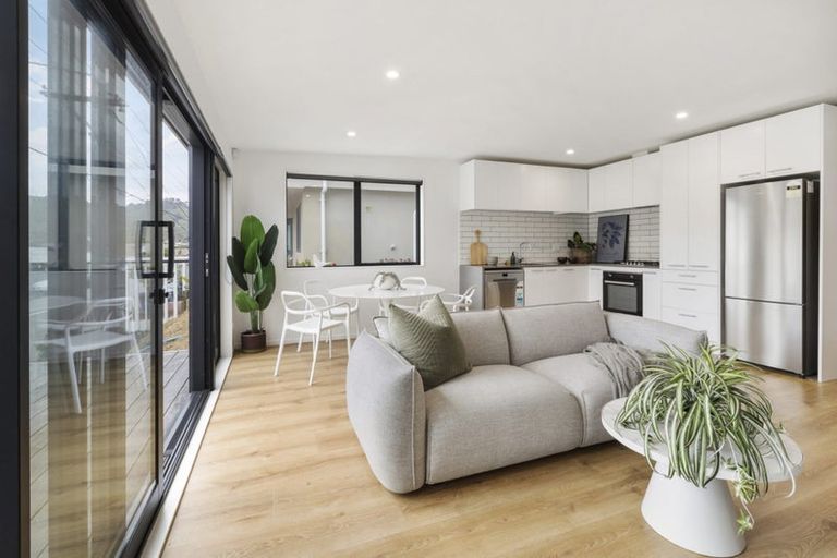 Photo of property in 68a Darlington Road, Miramar, Wellington, 6022