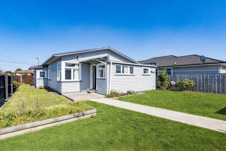 Photo of property in 17 Ottawa Road, Wainoni, Christchurch, 8061