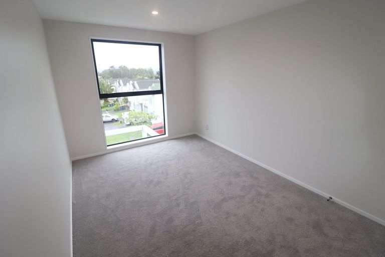 Photo of property in 2 Nephrite Lane, Henderson, Auckland, 0610