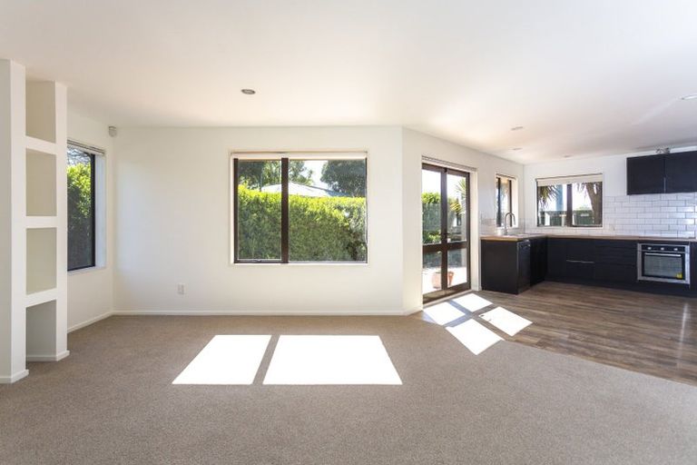 Photo of property in 51b Middleton Road, Upper Riccarton, Christchurch, 8041