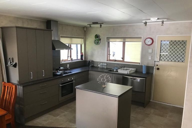 Photo of property in 13c Colombo Street, Hokowhitu, Palmerston North, 4410