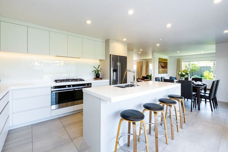 Photo of property in 123 Middle Road, Havelock North, 4130