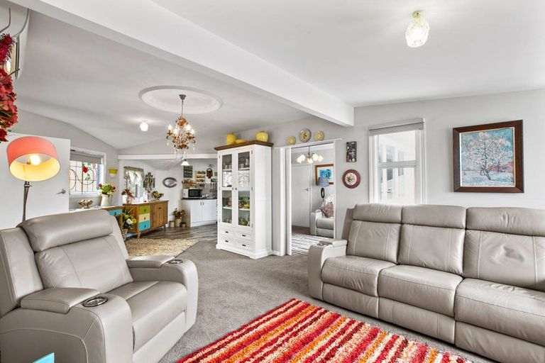 Photo of property in 92/1b South Road, Blagdon, New Plymouth, 4310