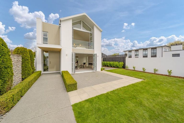 Photo of property in 72 Wai-iti Terrace, Bryndwr, Christchurch, 8052
