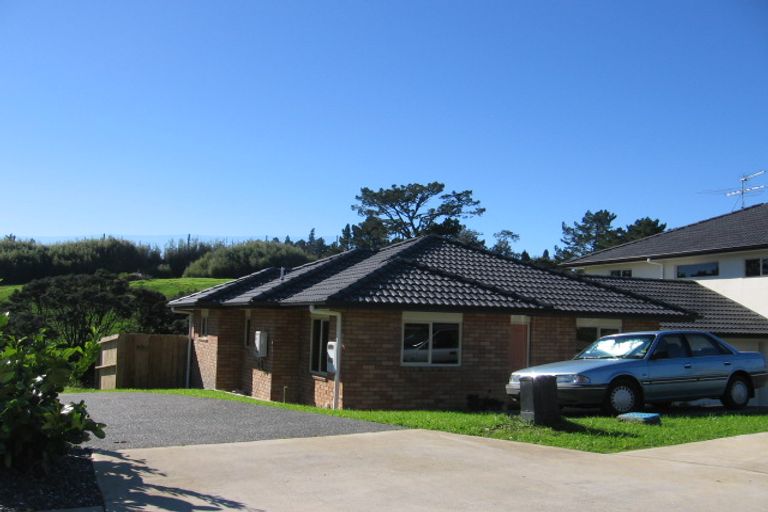 Photo of property in 37 Aberley Road, Schnapper Rock, Auckland, 0632