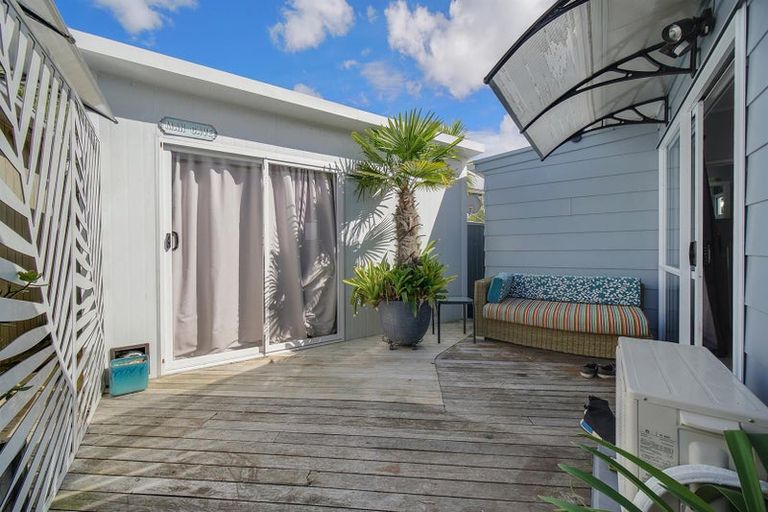 Photo of property in 3 Frostbite Place, Ranui, Auckland, 0612