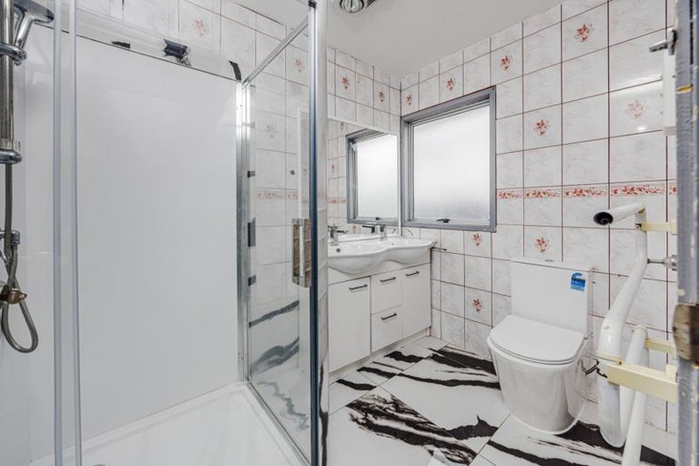 Photo of property in 42 Beaufort Place, Papatoetoe, Auckland, 2025