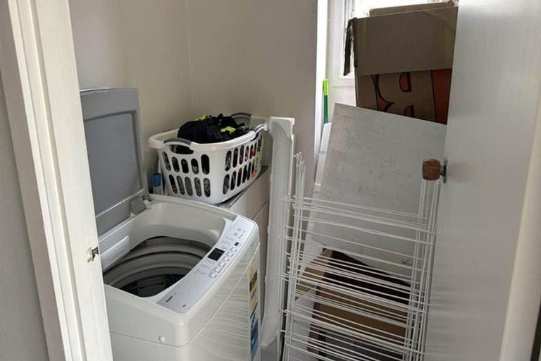 Photo of property in 1/42 Sheridan Drive, New Lynn, Auckland, 0600