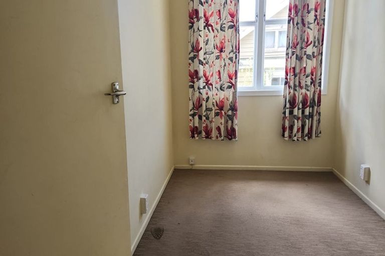 Photo of property in 2 Eden View Road, Sandringham, Auckland, 1025