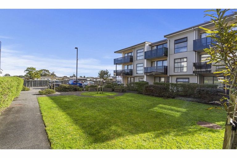 Photo of property in 105/69e Hall Avenue, Mangere, Auckland, 2022