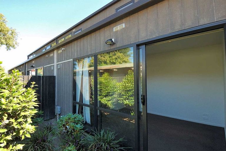 Photo of property in 20/10 North Avon Road, Richmond, Christchurch, 8013