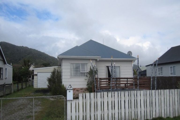 Photo of property in 62 Hall Street, Cobden, Greymouth, 7802
