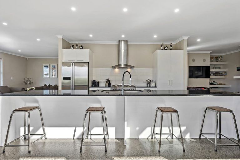 Photo of property in 36 Mangatawhiri Road, Omaha, 0986