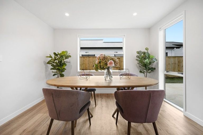 Photo of property in 21 Halo Green, Peacocke, Hamilton, 3206