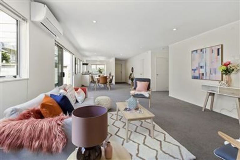 Photo of property in 14 Peel Lane, Aotea, Porirua, 5024