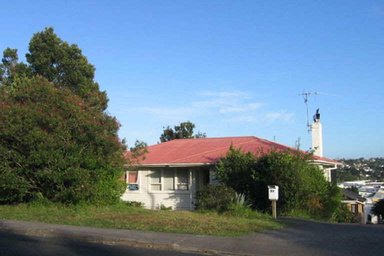 Photo of property in 2/99 Bruce Road, Glenfield, Auckland, 0629