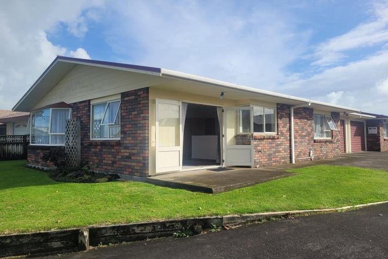 Photo of property in 15a Kingsford Street, Bell Block, New Plymouth, 4312