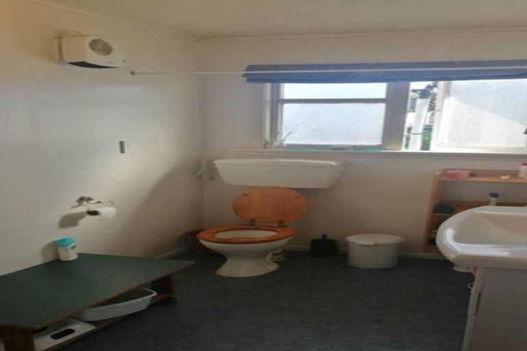 Photo of property in 77 Hoani Street, Northcote, Christchurch, 8052