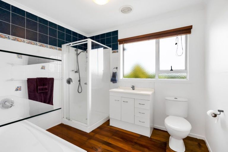 Photo of property in 13f York Crescent, Westown, New Plymouth, 4310