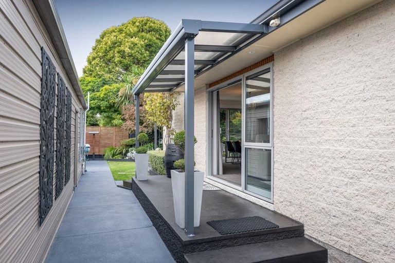 Photo of property in 500c Harewood Road, Harewood, Christchurch, 8051