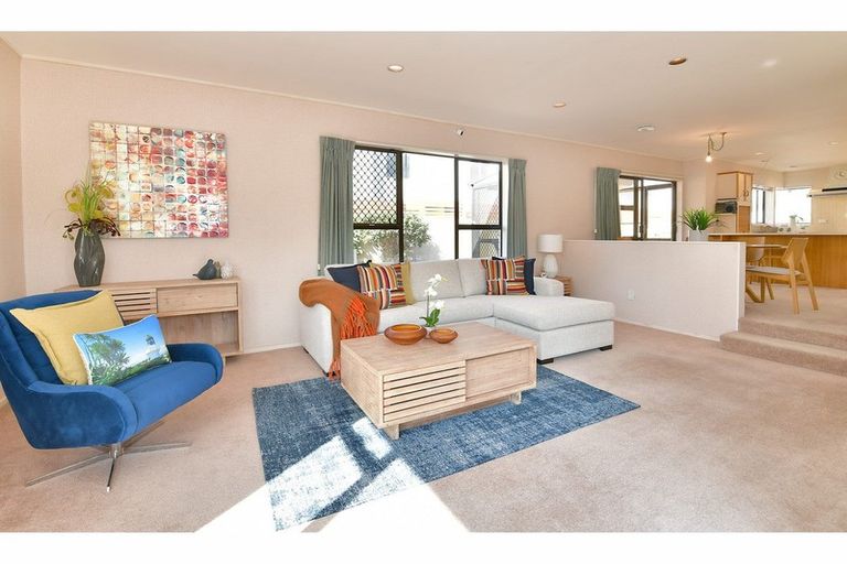 Photo of property in 6b Moenui Avenue, Orewa, 0931