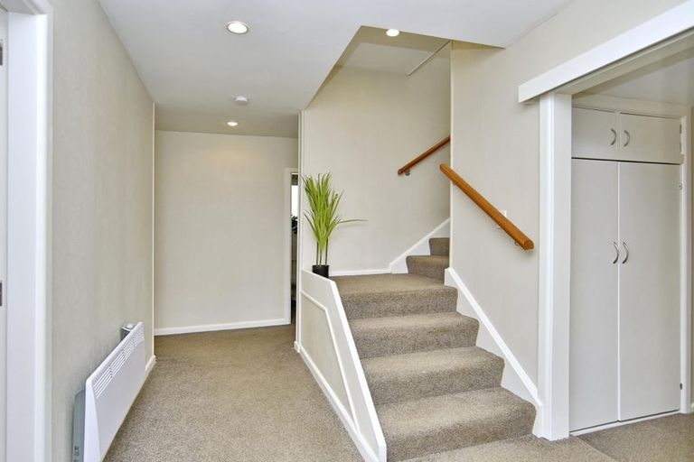 Photo of property in 910 Avonside Drive, Avondale, Christchurch, 8061