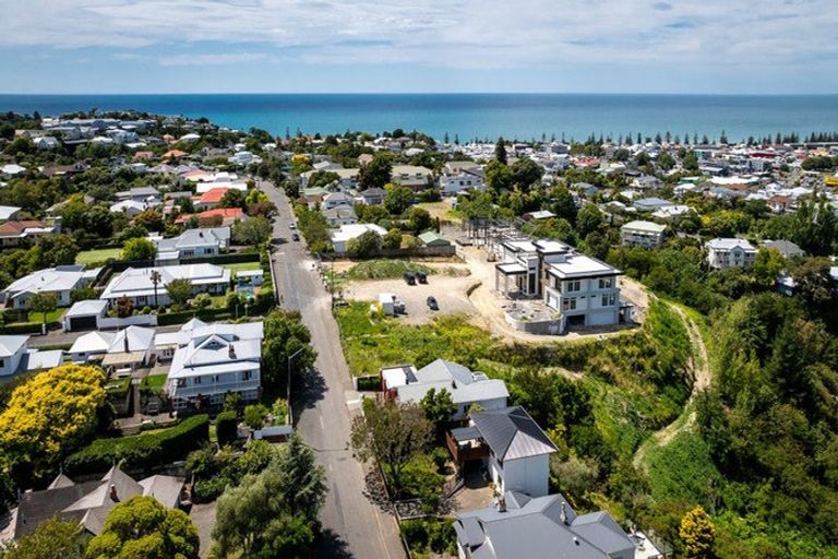 Photo of property in 54 Napier Terrace, Hospital Hill, Napier, 4110