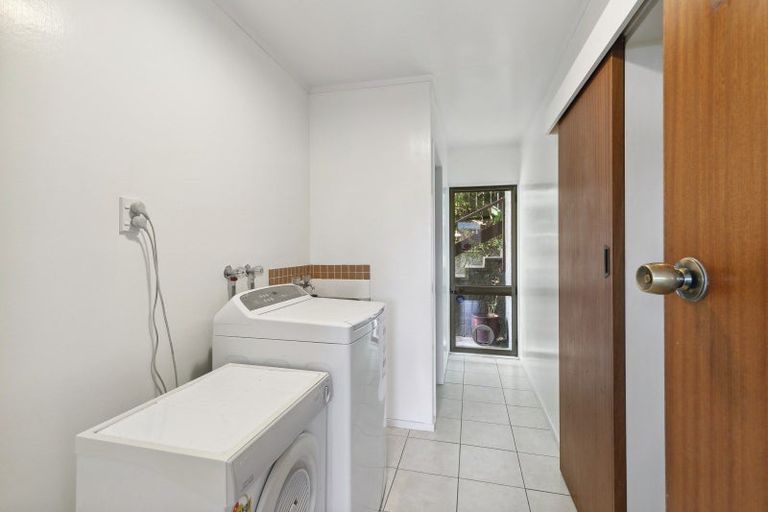 Photo of property in 1 Brasenose Place, Tawa, Wellington, 5028