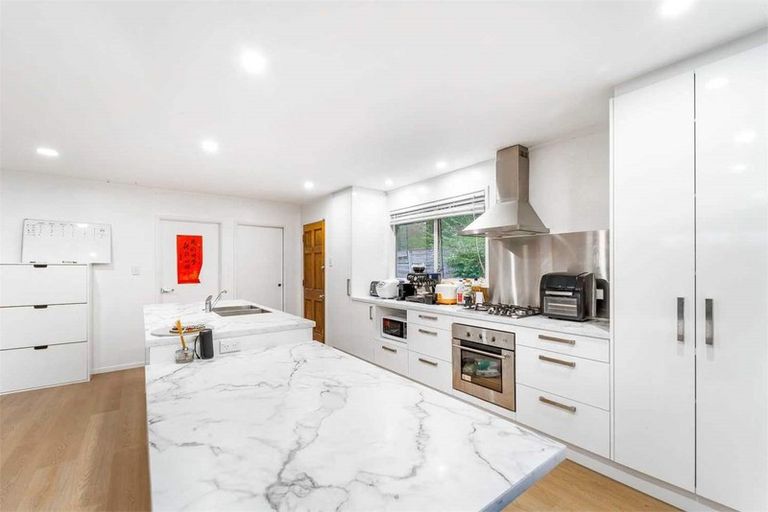 Photo of property in 33 Archers Road, Hillcrest, Auckland, 0629