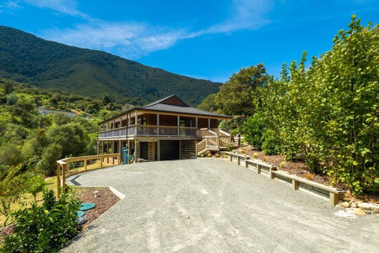 Photo of property in 16 Tai Close, Kaiuma Bay, Havelock, 7178