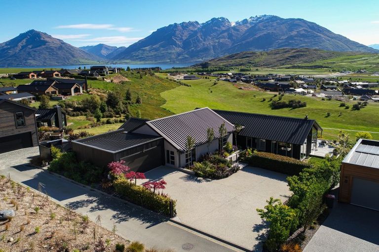 Photo of property in 5 Kintyre Court, Jacks Point, Queenstown, 9371