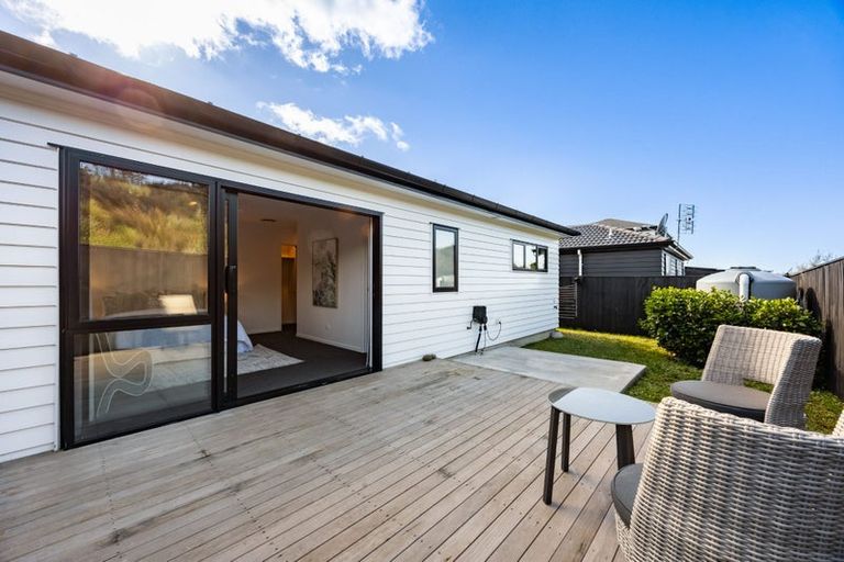 Photo of property in 33 Makete Crescent, Hobsonville, Auckland, 0618