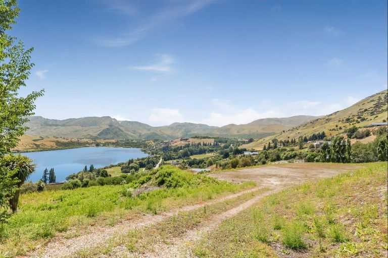 Photo of property in 101 Jean Robins Drive, Lake Hayes, Queenstown, 9371