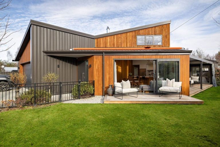 Photo of property in 20 Adamson Drive, Arrowtown, 9302