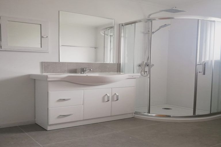 Photo of property in 2/7 Laburnum Road, New Windsor, Auckland, 0600