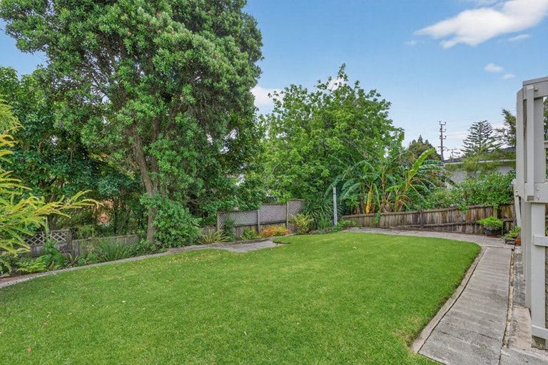 Photo of property in 51a Glendale Road, Glen Eden, Auckland, 0602